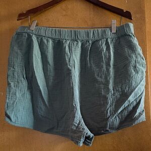 Green cotton Shorts